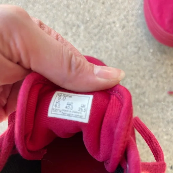 Vans Women's Sneakers in Vibrant Pink - Picture 3 of 4